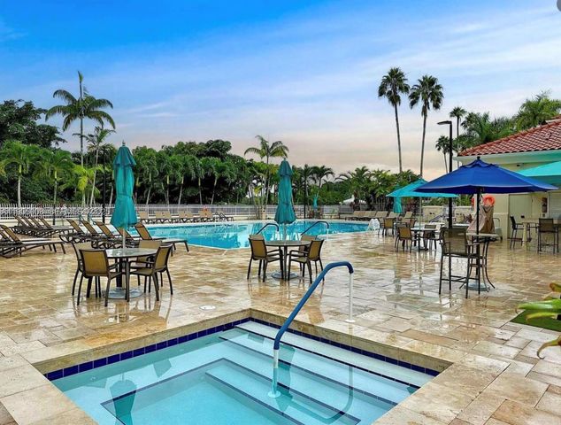 9869 NW 52nd Ter 9869, Doral, FL 33178