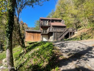 592 BARREN CREEK Rd, New Tazewell, TN 37825