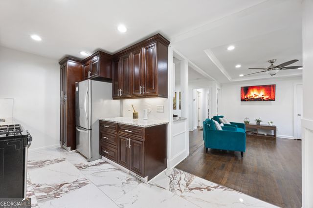 1290 Glen Forest Way, Decatur, GA 30032