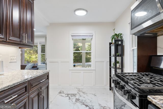 1290 Glen Forest Way, Decatur, GA 30032