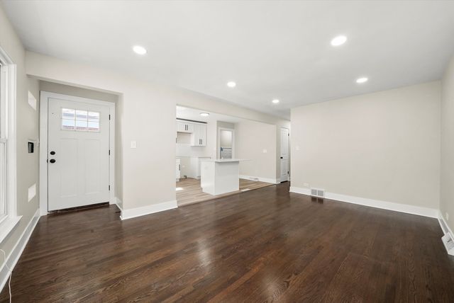 4548 S Laporte Avenue, Chicago, IL 60638