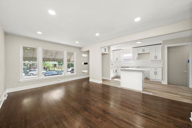 4548 S Laporte Avenue, Chicago, IL 60638