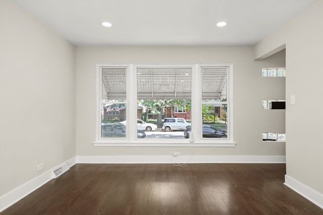 4548 S Laporte Avenue, Chicago, IL 60638