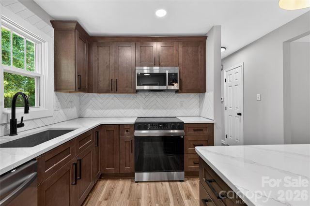 7407 Limerick Drive, Charlotte, NC 28270