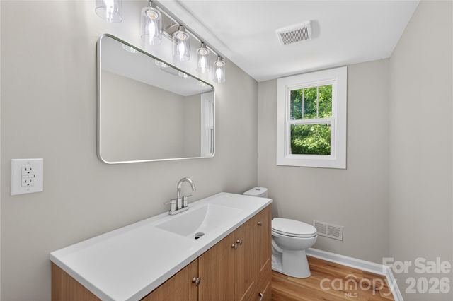 7407 Limerick Drive, Charlotte, NC 28270