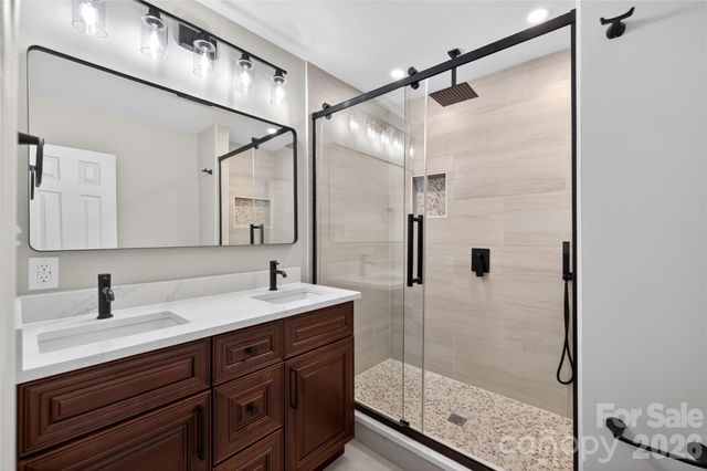 7407 Limerick Drive, Charlotte, NC 28270