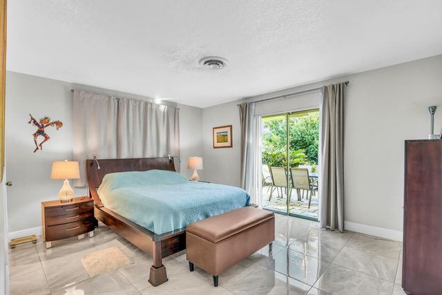 1290 SW 8th Street, Boca Raton, FL 33486