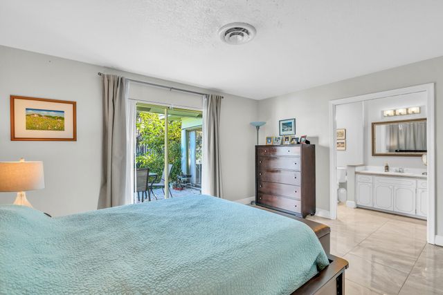 1290 SW 8th Street, Boca Raton, FL 33486