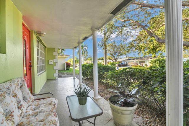 1290 SW 8th Street, Boca Raton, FL 33486