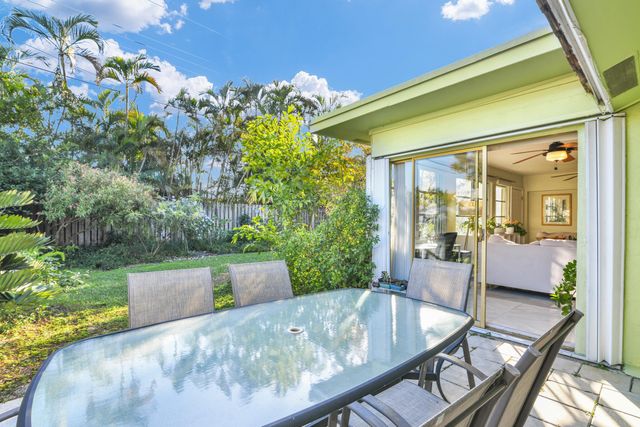 1290 SW 8th Street, Boca Raton, FL 33486