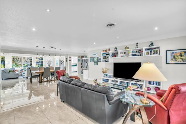 1290 SW 8th Street, Boca Raton, FL 33486