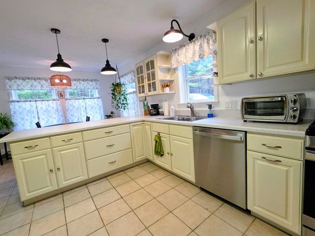 77 Trapper Road, Campton, NH 03223