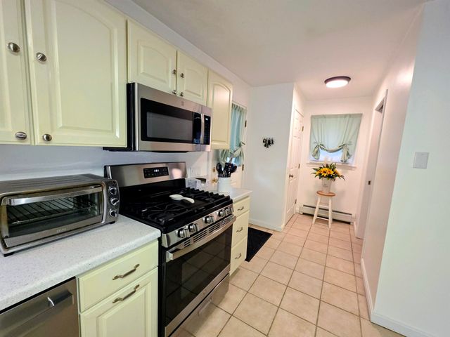 77 Trapper Road, Campton, NH 03223