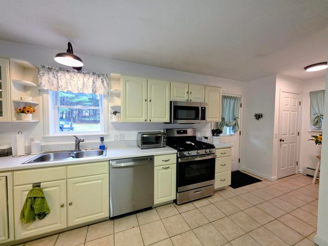 77 Trapper Road, Campton, NH 03223