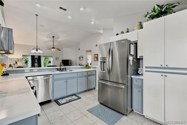 6079 W Fairhaven Court, Crystal River, FL 34429