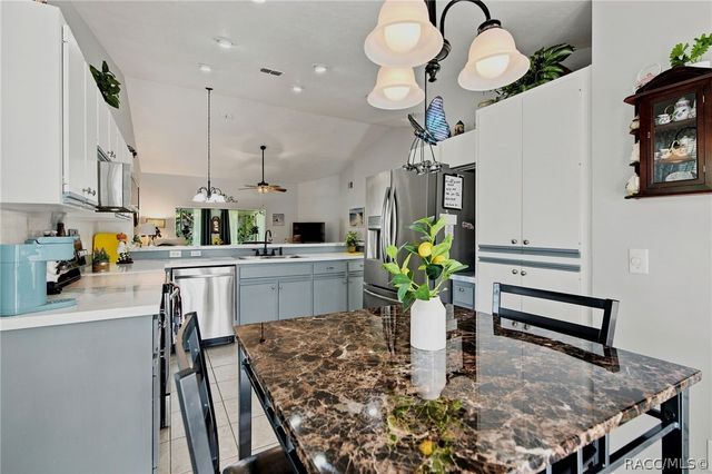 6079 W Fairhaven Court, Crystal River, FL 34429