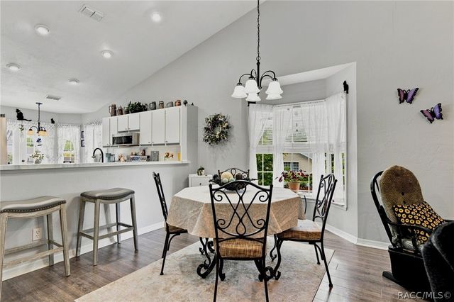 6079 W Fairhaven Court, Crystal River, FL 34429