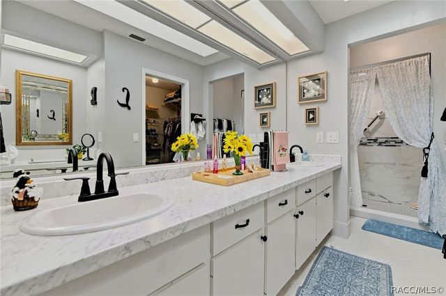 6079 W Fairhaven Court, Crystal River, FL 34429