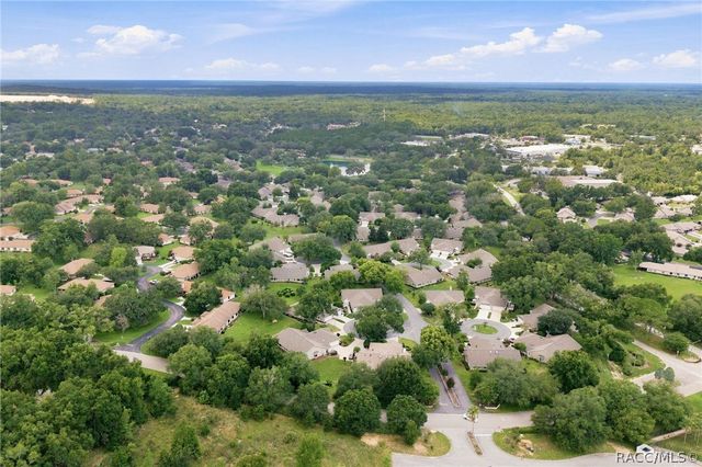 6079 W Fairhaven Court, Crystal River, FL 34429