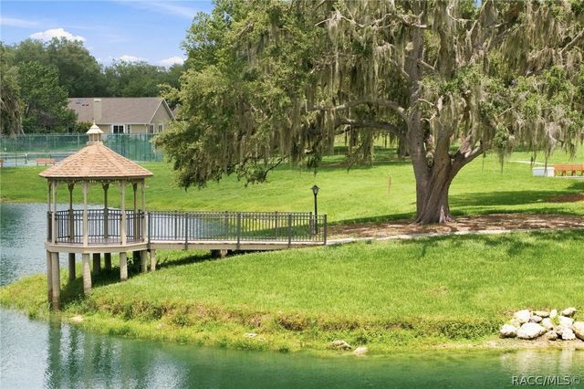 6079 W Fairhaven Court, Crystal River, FL 34429