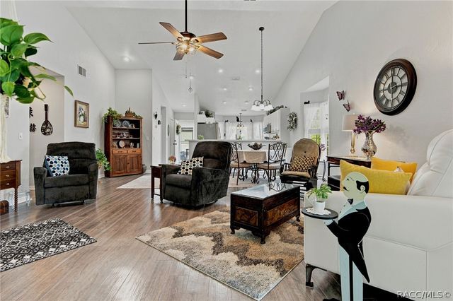 6079 W Fairhaven Court, Crystal River, FL 34429