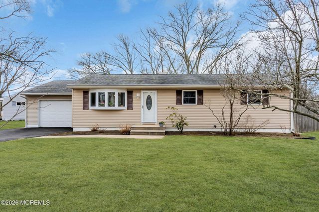 26 Clark Drive, Howell, NJ 07731