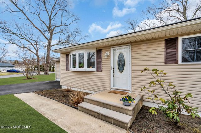 26 Clark Drive, Howell, NJ 07731