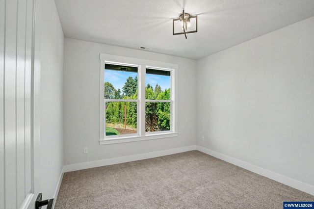 319 NE Clay St, Sublimity, OR 97385