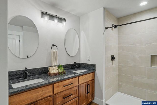 319 NE Clay St, Sublimity, OR 97385