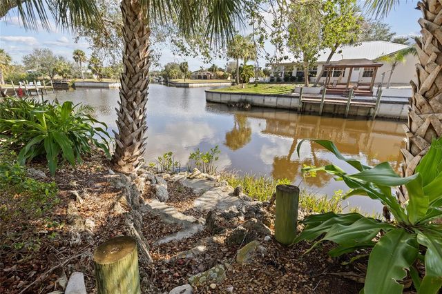2012 RIVER BASIN TERRACE, Punta Gorda, FL 33982