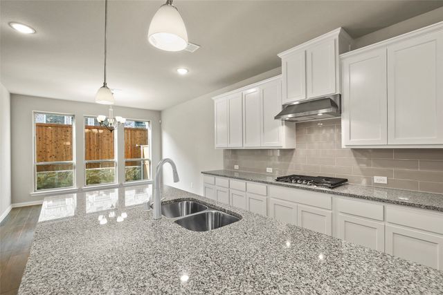 3917 Saint Ives Lane, Lewisville, TX 75056