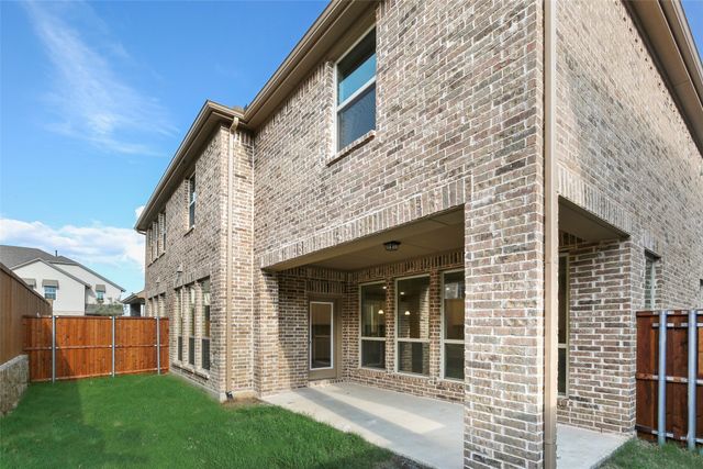 3917 Saint Ives Lane, Lewisville, TX 75056