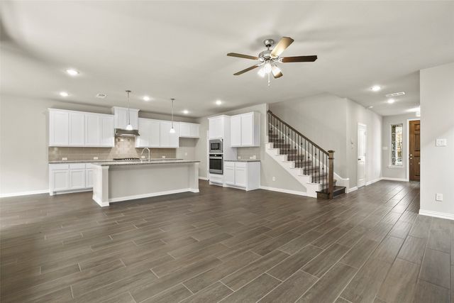 3917 Saint Ives Lane, Lewisville, TX 75056