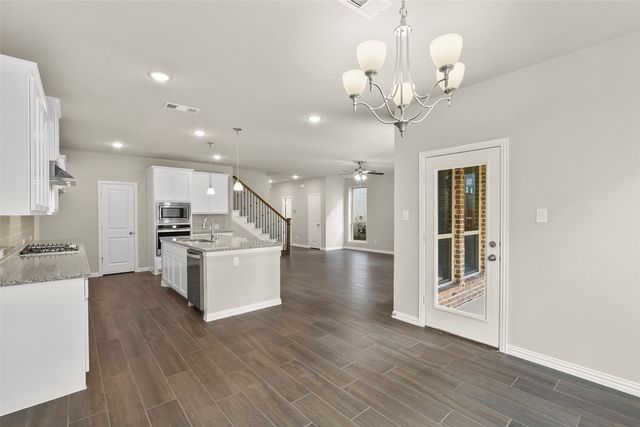 3917 Saint Ives Lane, Lewisville, TX 75056