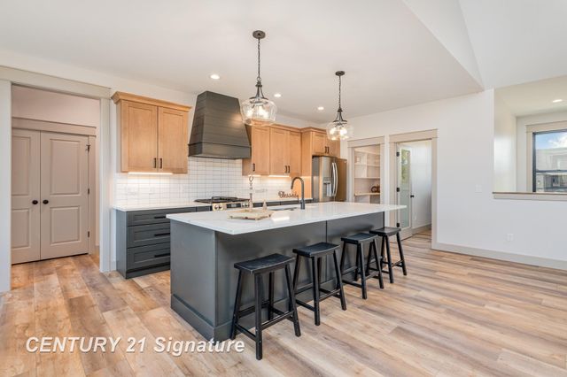 8884 Copper Court, Freeland, MI 48623