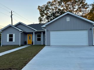 1004 N 1st Ave., Laurel, MS 39440