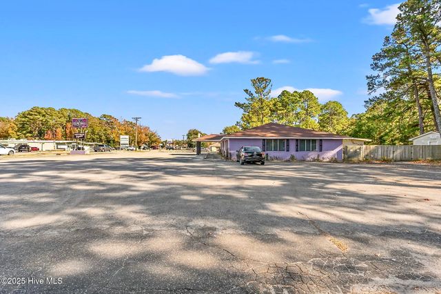 10067 Beach Drive SW, Calabash, NC 28467
