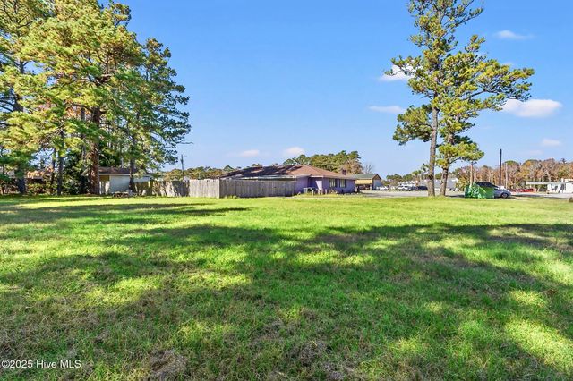 10067 Beach Drive SW, Calabash, NC 28467