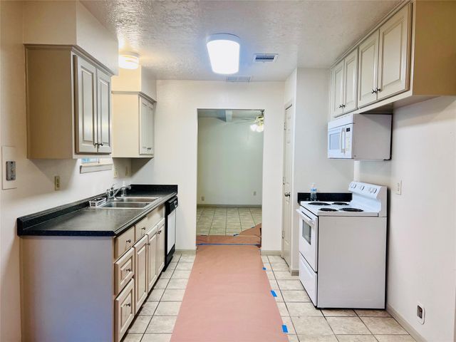 11530 Herald Square Drive, Houston, TX 77099