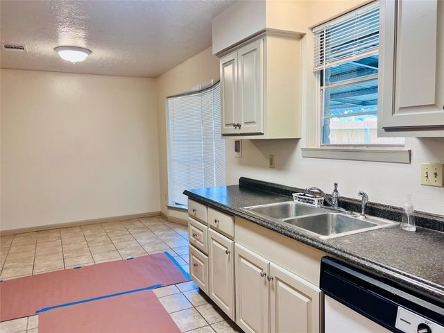 11530 Herald Square Drive, Houston, TX 77099
