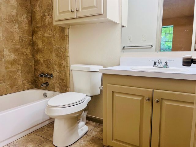 11530 Herald Square Drive, Houston, TX 77099