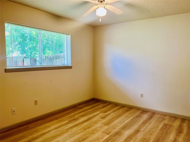 11530 Herald Square Drive, Houston, TX 77099