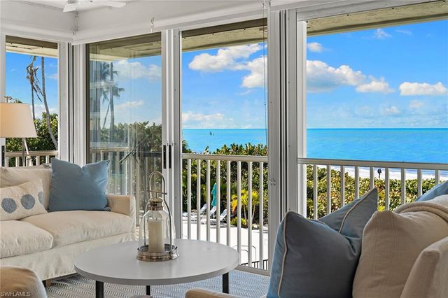 2701 Gulf Shore BLVD N 4, Naples, FL 34103