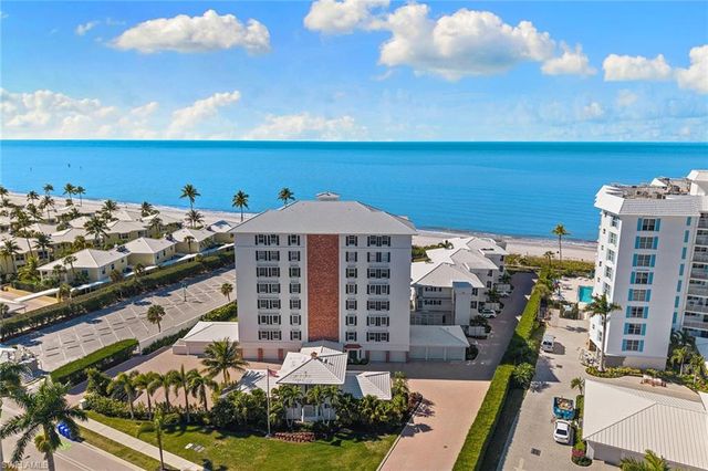 2701 Gulf Shore BLVD N 4, Naples, FL 34103