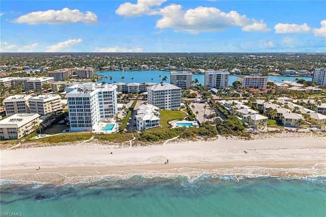 2701 Gulf Shore BLVD N 4, Naples, FL 34103