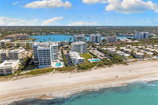 2701 Gulf Shore BLVD N 4, Naples, FL 34103