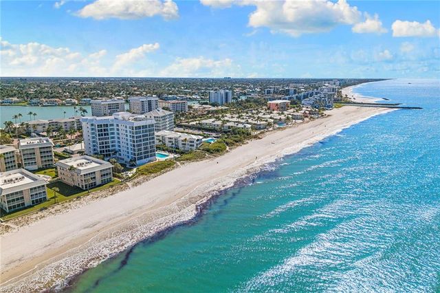 2701 Gulf Shore BLVD N 4, Naples, FL 34103