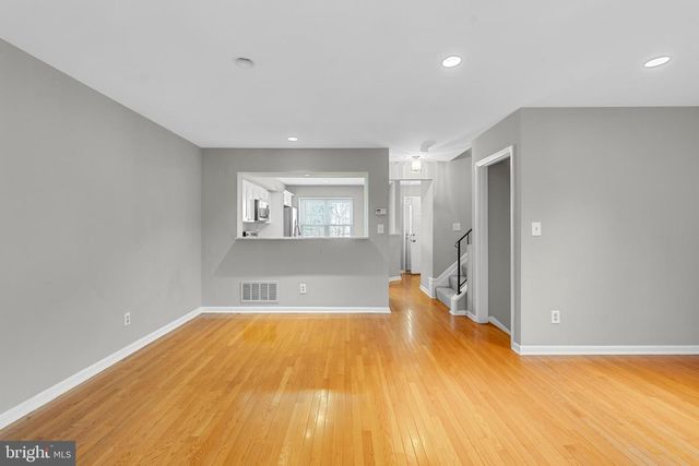 1923 NEWHAVEN DR, Essex, MD 21221