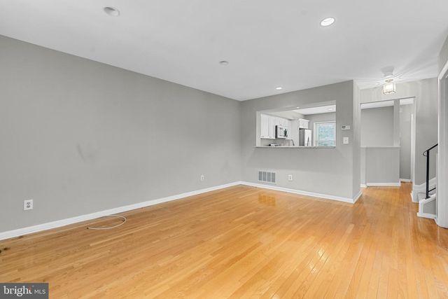 1923 NEWHAVEN DR, Essex, MD 21221