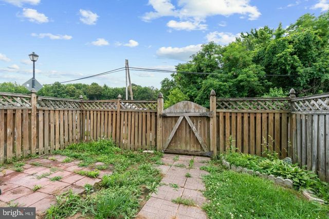 1923 NEWHAVEN DR, Essex, MD 21221